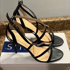 VENUS Elegant Black Strappy Heels Sz 10